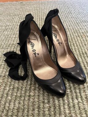 Lanvin Black Pointed Toe Ribbon Tie High Heels